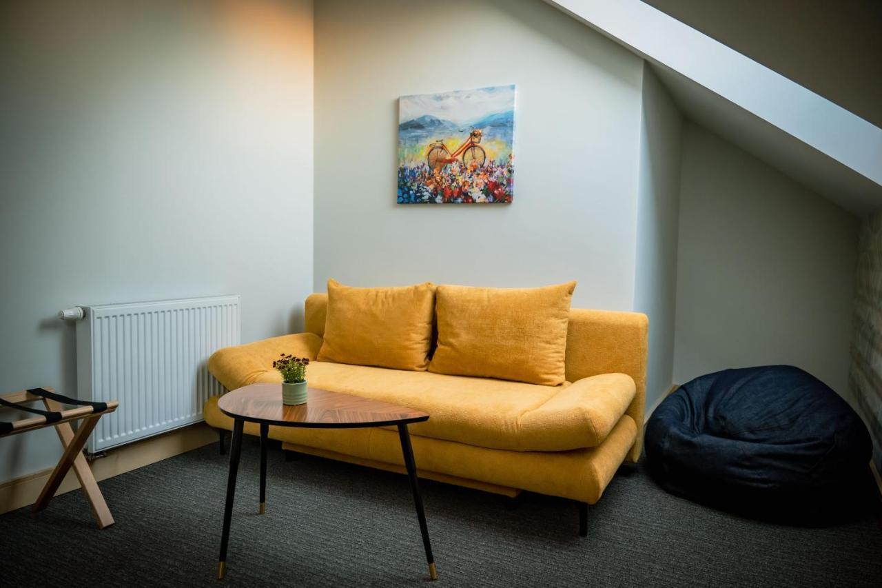 Eleven Business & Sport Hotel Jaszarokszallas Luaran gambar