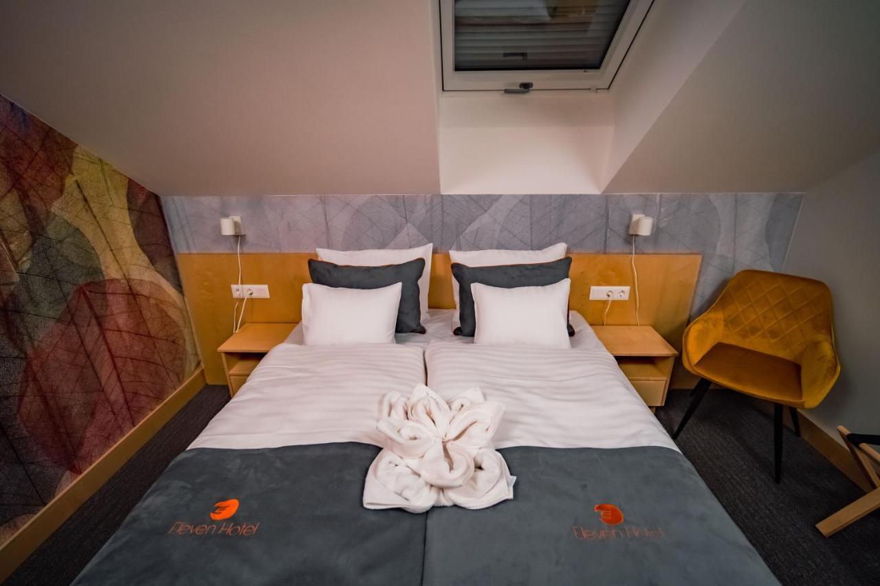 Eleven Business & Sport Hotel Jaszarokszallas Luaran gambar