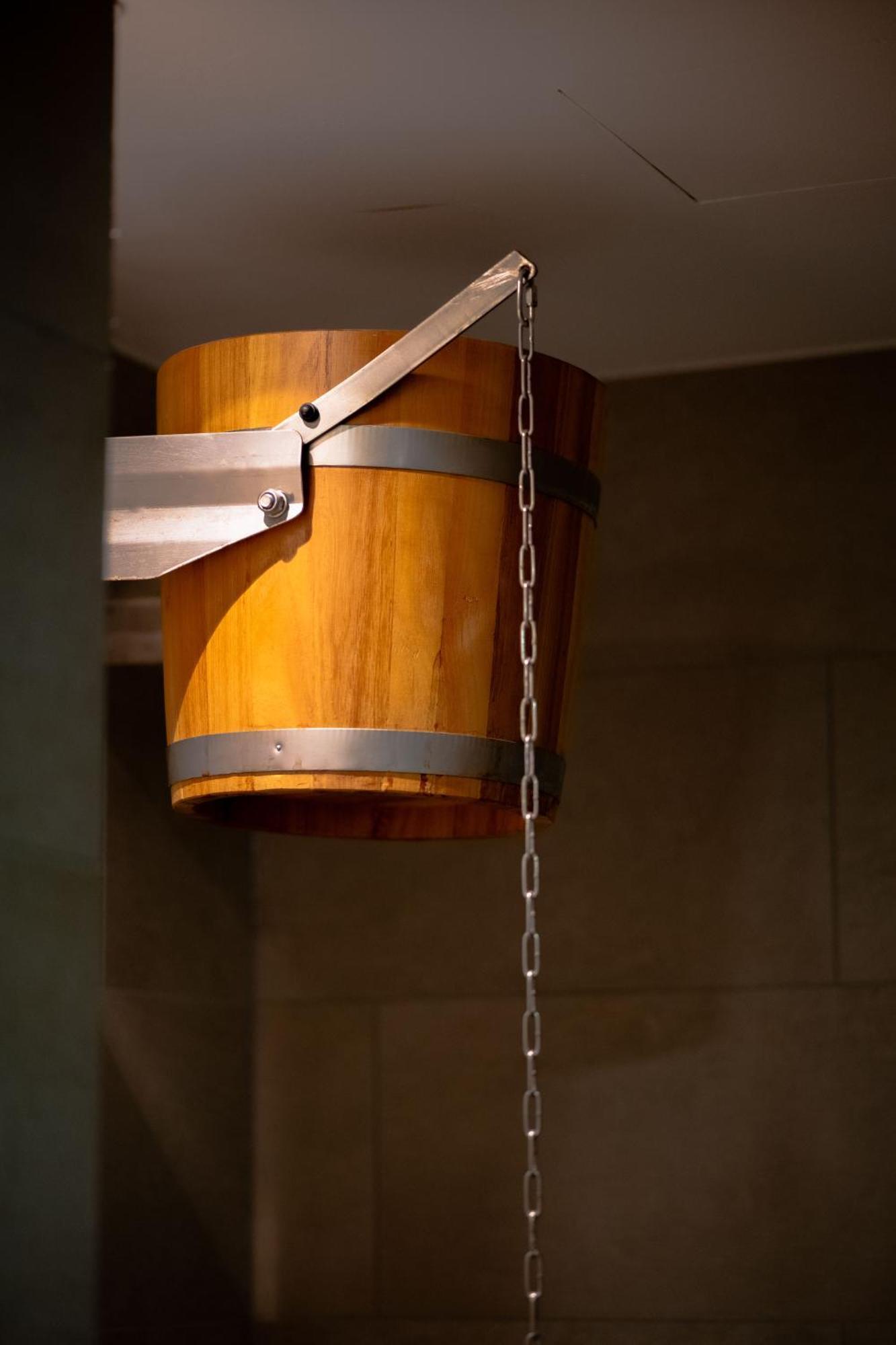 Eleven Business & Sport Hotel Jaszarokszallas Luaran gambar