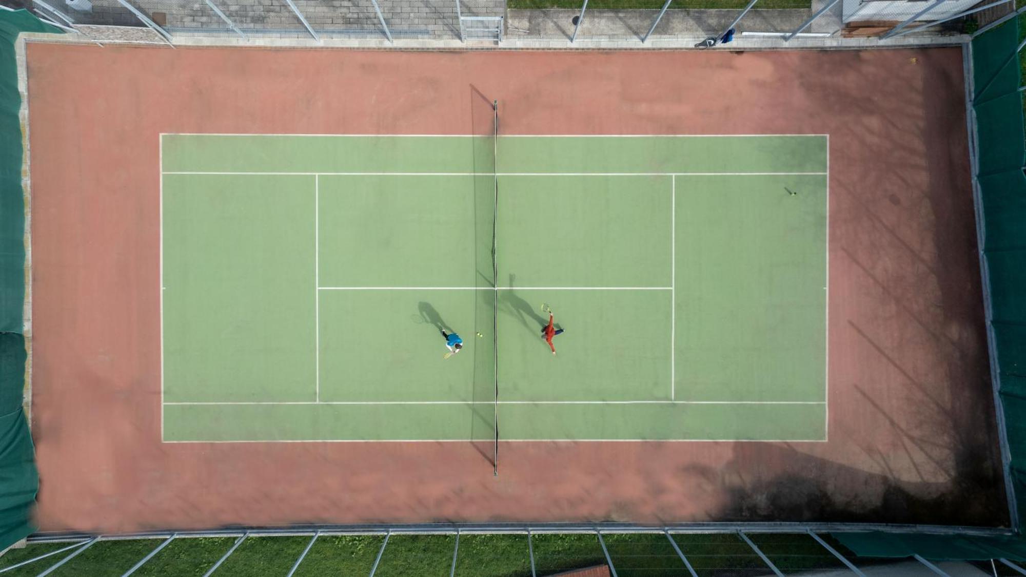 Eleven Business & Sport Hotel Jaszarokszallas Luaran gambar